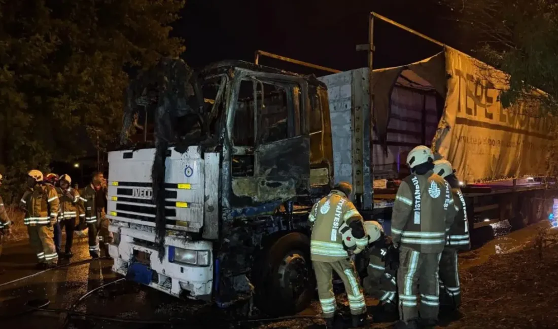 Büyükçekmece’de uzun süredir yol kenarında sessizce bekleyen o tır, aniden