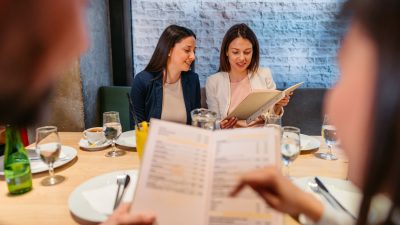 Türkiye genelindeki restoran ve kafelerde yarın itibarıyla yepyeni bir dönem