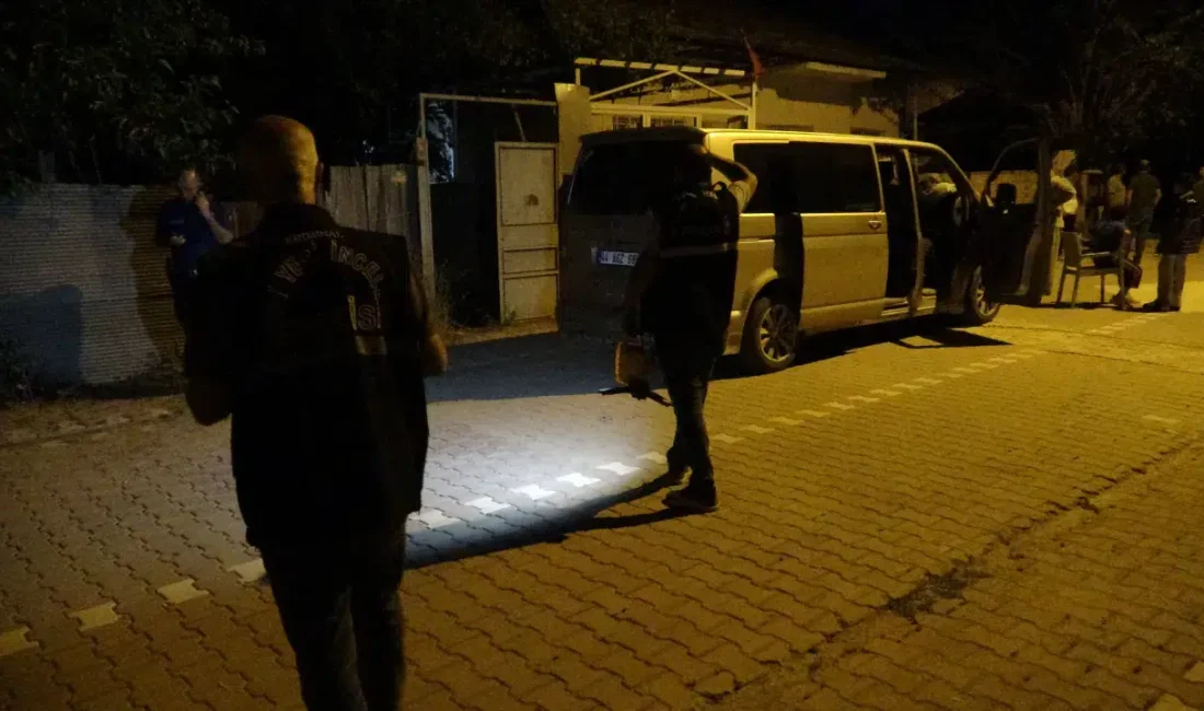 Malatya’da daha önce tartıştığı kişilerin evine iki oğluyla birlikte giden