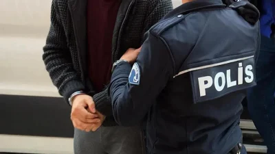 Manisa’nın Alaşehir ilçesinde baba ile kızı arasında çıkan tartışma kanlı
