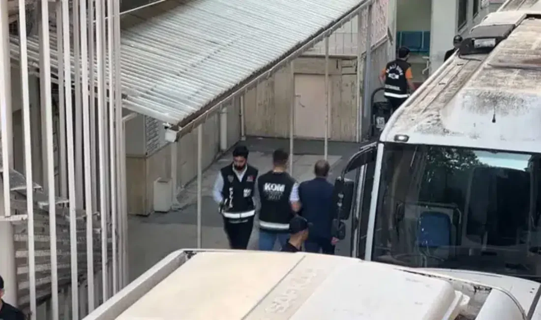 Silivri Belediyesi’nde büyük yankı uyandıran “yolsuzluk” soruşturmasında sıcak saatler yaşanıyor.