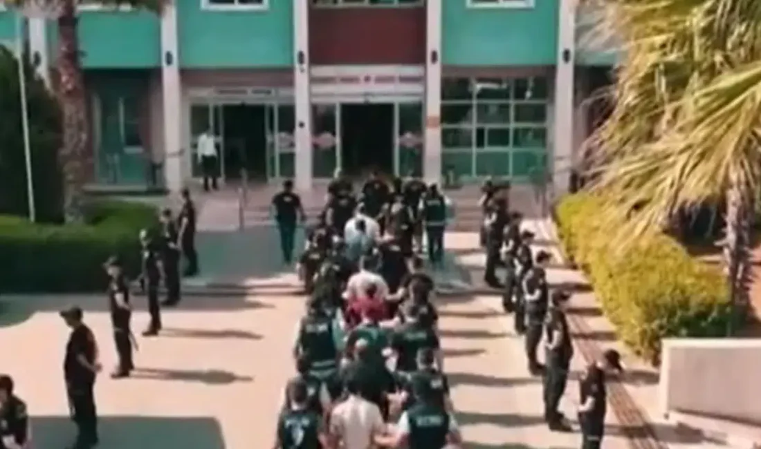 Aydın’ın Nazilli ilçesinde farklı tarihlerde iş yerlerini, araçları ve evleri