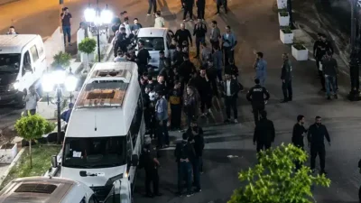 Hakkari’nin Çukurca ilçesinde neşeyle başlayan bir kına gecesi, iki aile