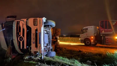 Afyonkarahisar’ın Emirdağ ilçesinde meydana gelen zincirleme trafik kazasında ortalık adeta