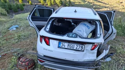 Niğde’nin Ulukışla ilçesinde kontrolden çıkan SUV tipi bir aracın şarampole