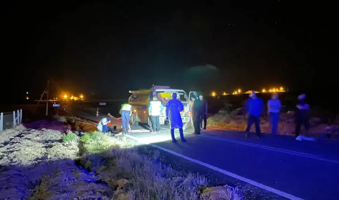 Karaman’da seyir halindeki bir yakıt tankerinin sürücüsü direksiyon başında aniden