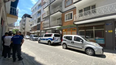 Aydın’ın Efeler ilçesinde bir apartmanı kaplayan ve mahalle sakinlerini alarma
