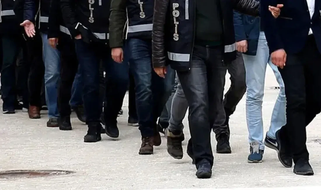 Emniyet güçlerinin İstanbul merkezli 3 ilde gerçekleştirdiği eş zamanlı uyuşturucu
