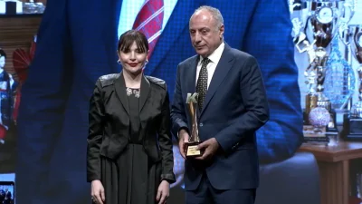 Sanayi ve ihracat alanındaki başarılarıyla öne çıkan Asaş Group Yönetim