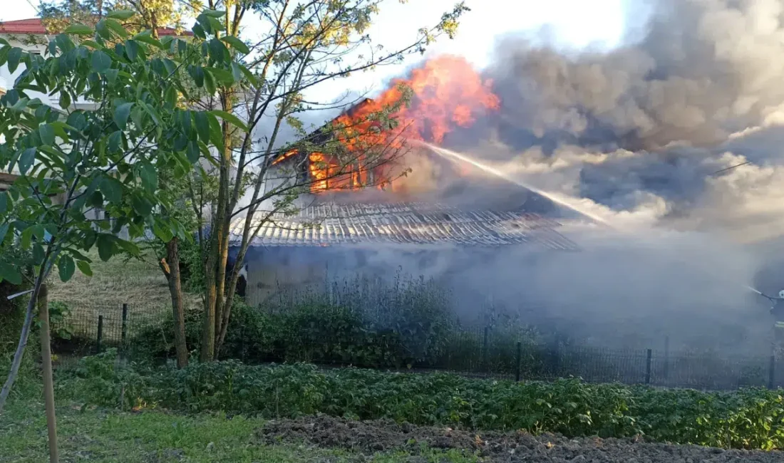 Samsun’un Havza ilçesinde müstakil bir evde aniden yükselen alevler çevrede