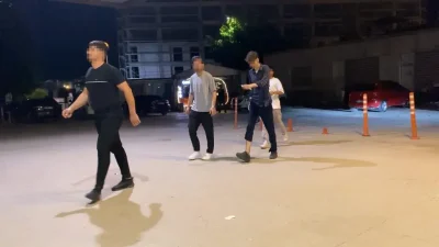 Bursa’nın İnegöl ilçesinde bir çocuk parkında bir araya gelen gençlerin