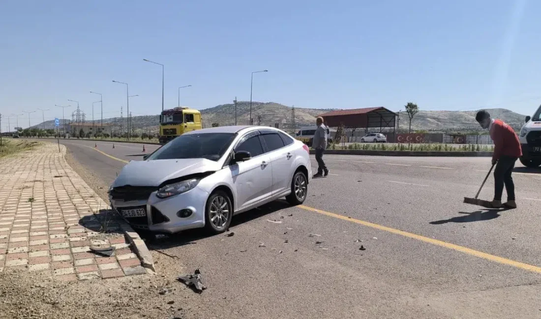 Batman’ın Gercüş ilçesinde otomobil ile hafif ticari aracın kafa kafaya