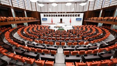 AK Parti tarafından Meclis’e sunulan yeni yasa teklifiyle Türk Silahlı