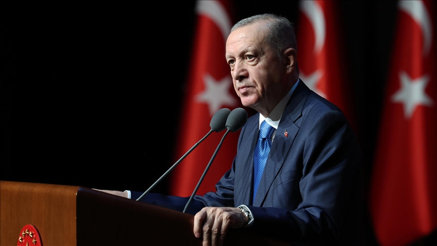 Türk sinemasının efsane ismi Kadir İnanır tedavi gördüğü hastanede hayatını
