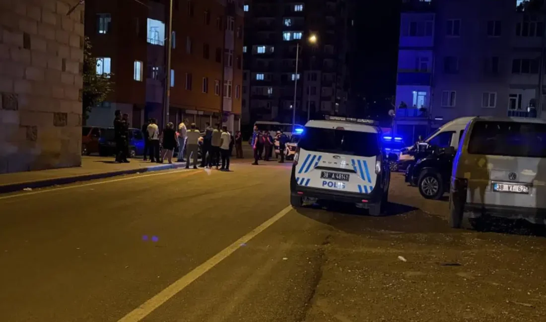 Kayseri’nin Melikgazi ilçesinde sokakta başlayan “torpil patlatma” gürültüsü, mahalle sakinlerini