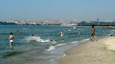 Antalya’da mevsim normallerinin üzerine çıkan sıcak hava ve nefes kesen