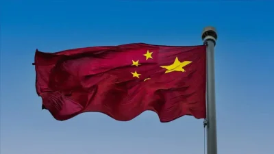 Çin’in Changzhou kentinde test uçuşu gerçekleştiren bir helikopter, acil iniş
