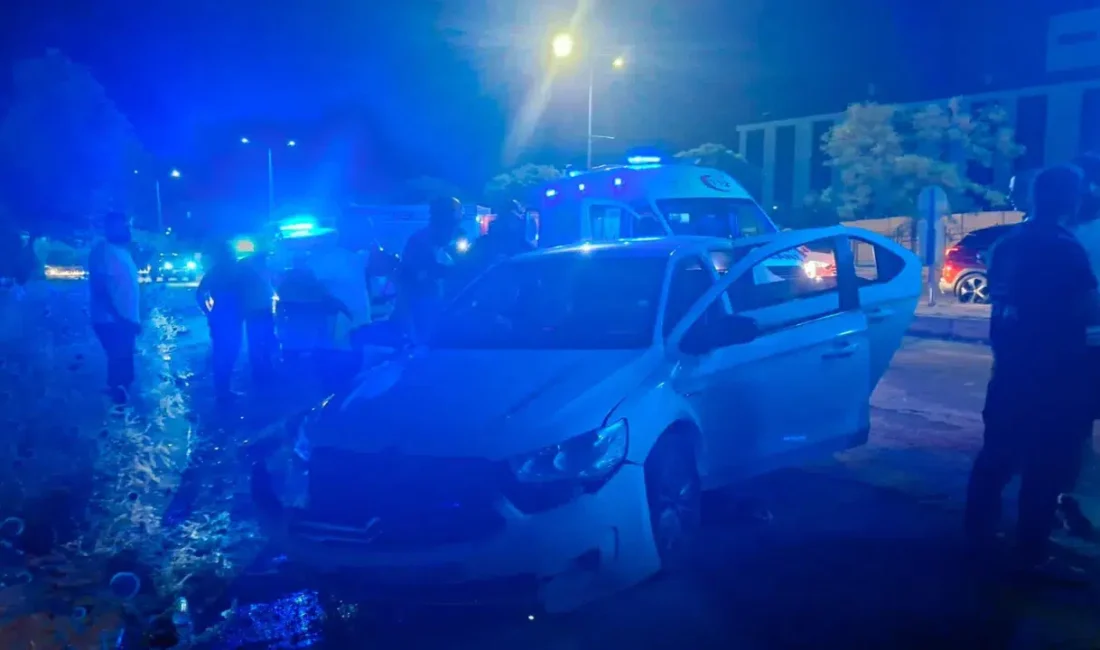 Bingöl-Elazığ karayolunda iki otomobilin kontrolden çıkarak çarpışması sonucu meydana gelen