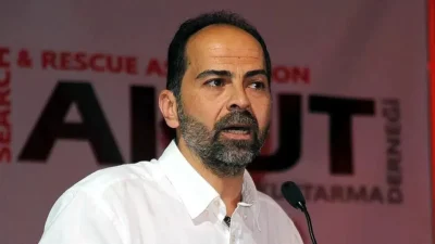 AKUT’un kurucusu Nasuh Mahruki, sosyal medya paylaşımları gerekçe gösterilerek başlatılan