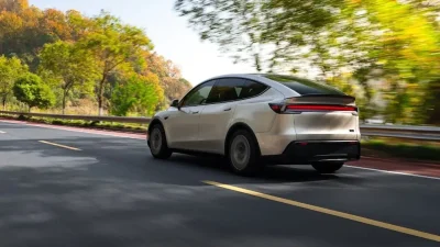 Elektrikli araç devi Tesla, geniş ailelerin ve konfor arayanların merakla