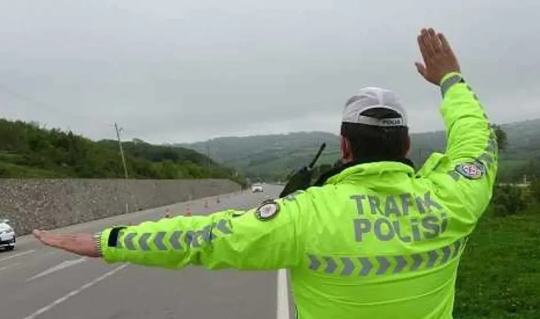 İstanbul Şişli’de motosiklet ve otomobilleriyle yolu adeta abluka altına alarak