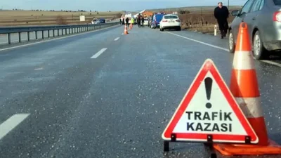 Afyonkarahisar’da kontrolden çıkan bir otomobilin bariyerlere çarparak takla atması sonucu