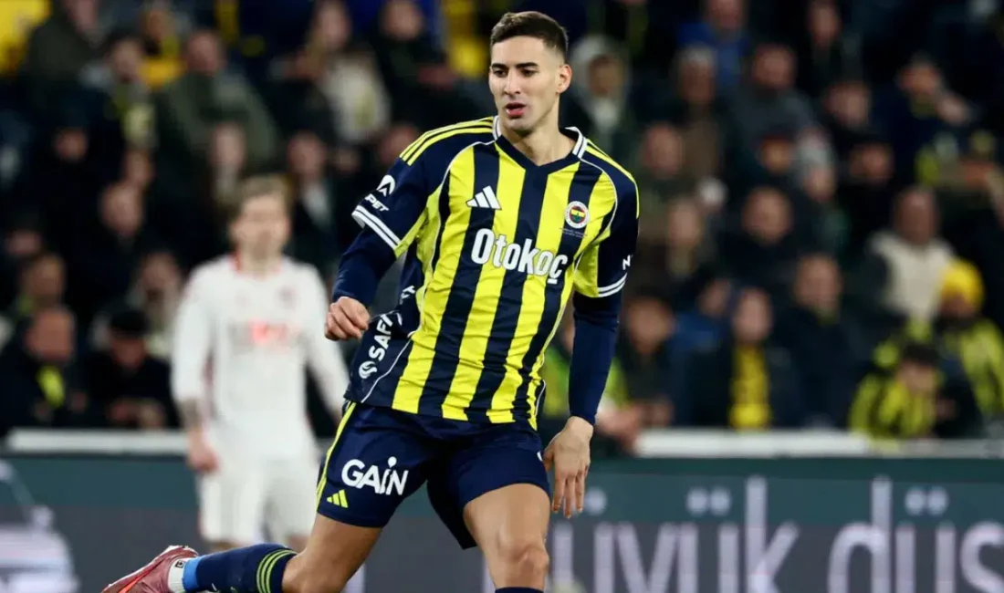 Fenerbahçe’de sergilediği performansla dikkatleri üzerine çeken Mert Müldür için İtalya’dan
