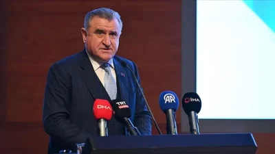 Gençlik ve Spor Bakanı Osman Aşkın Bak, Batman’da gerçekleştirdiği ziyaretler