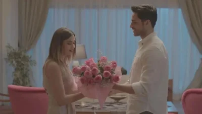 Televizyon ekranlarında izleyicilerle buluşan ve büyük beğeni toplayan Aşktroloji filmi,
