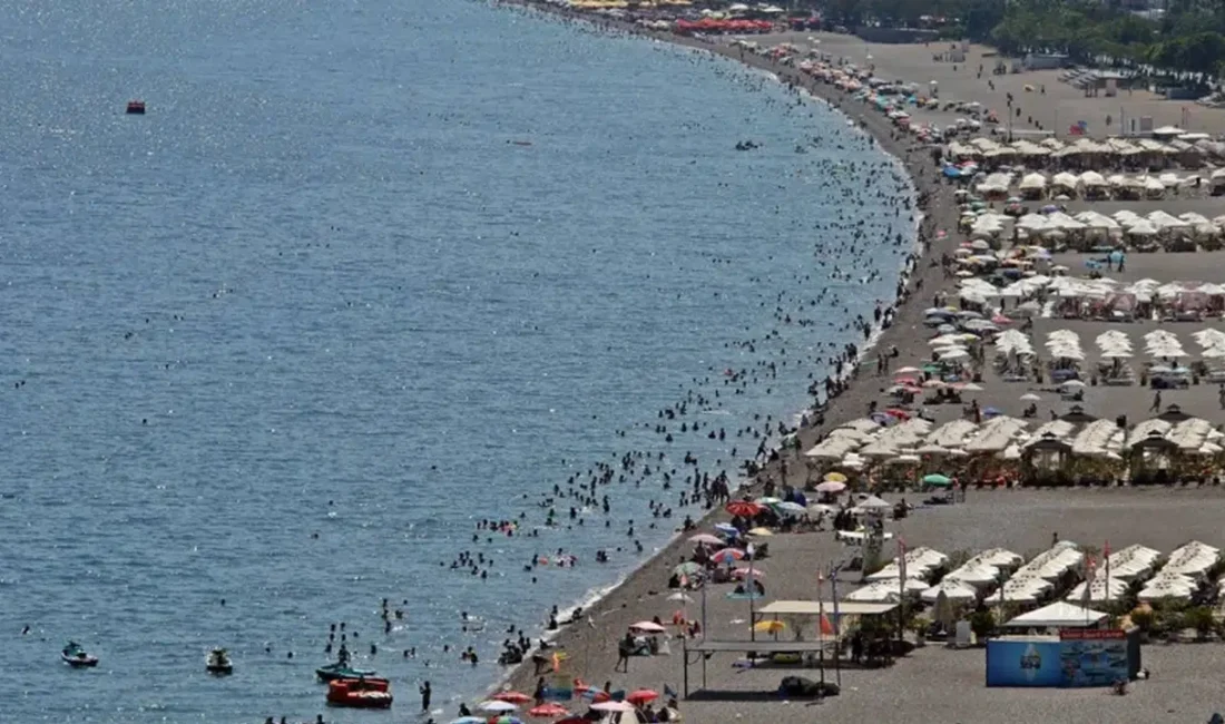 Antalya’da termometrelerin aniden 38 dereceyi göstermesiyle birlikte kent genelinde adeta