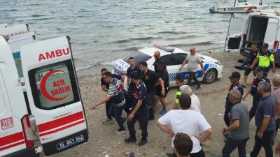 Bursa’nın İznik ilçesinde serinlemek amacıyla girdikleri gölde bir anda gözden