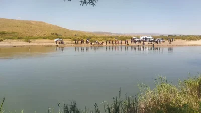 Sivas’ta kavurucu sıcaklardan bunalarak serinlemek amacıyla Kızılırmak’a giren iki mevsimlik