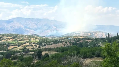 Hatay’ın Antakya ilçesinde deprem felaketinden bu yana ayakta duran ağır