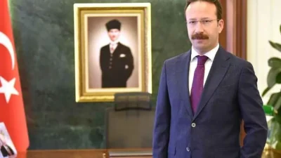 Cumhurbaşkanlığı kararnamesi ile Ardahan Valiliği görevine atanan Ömer Hilmi Yamlı,