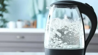 Mutfakların en sık kullanılan küçük ev aletlerinden biri olan su