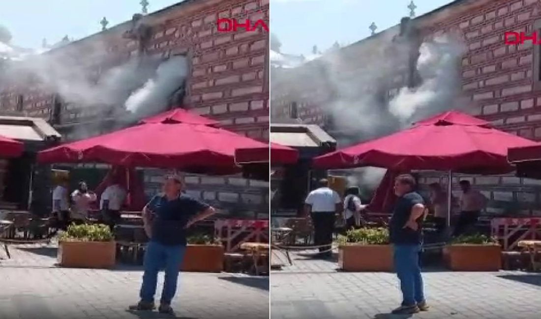 İstanbul Fatih’te bulunan tarihi Mısır Çarşısı’nda öğle saatlerinde yükselen alevler