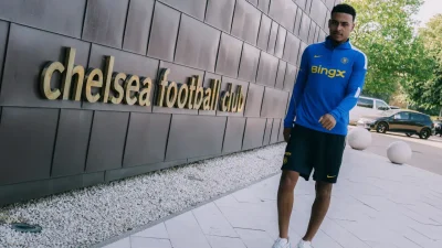 İngiltere Premier Lig’de transfer piyasası devasa bir anlaşmayla sarsıldı. Chelsea,