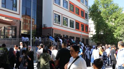 LGS tercih dönemi yarın itibarıyla başlarken, binlerce öğrenci ve veliyi