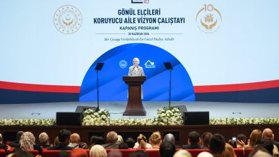 Aile ve Sosyal Hizmetler Bakanı Mahinur Özdemir Göktaş, koruyucu aile