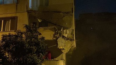 İstanbul Küçükçekmece’de beş katlı bir apartmanın balkonlarında meydana gelen ani