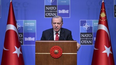 Meloni, Fransa Cumhurbaşkanı Emmanuel Macron, Bulgaristan Başbakanı Rumen Radev, Suriye