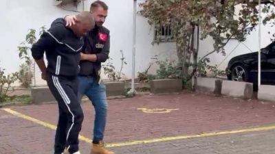 Antalya’da aileler arasındaki husumeti sonlandırmak amacıyla bir araya geldiği kuzeni