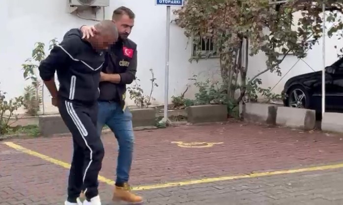 Antalya’da aileler arasındaki husumeti sonlandırmak amacıyla bir araya geldiği kuzeni