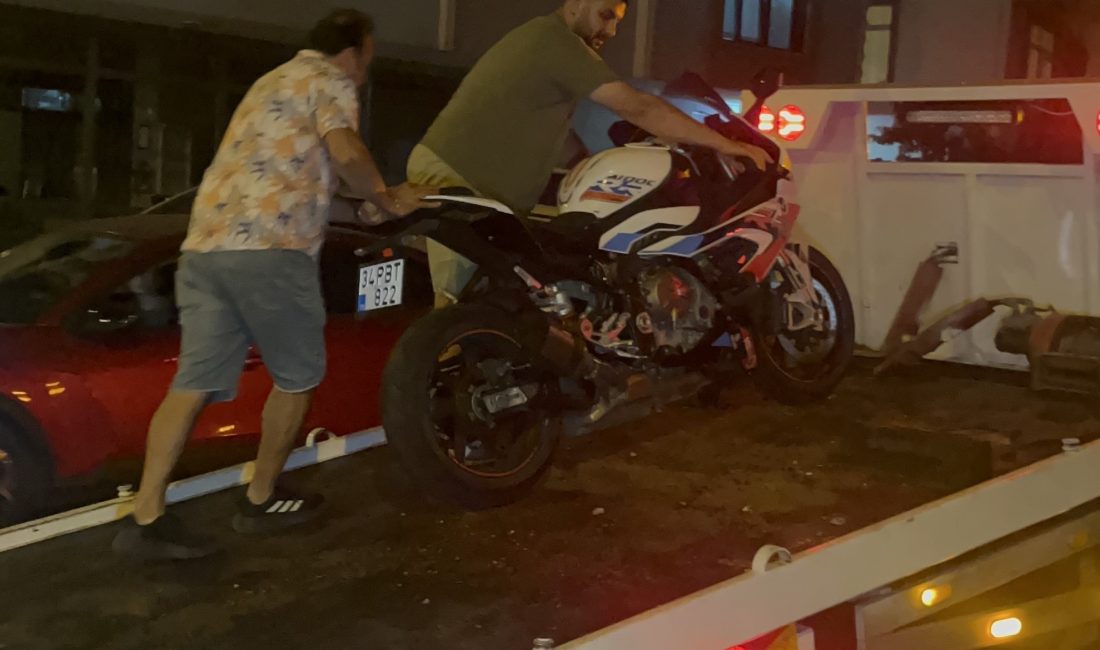 Tekirdağ’ın Çorlu ilçesinde polisin denetim yaptığını görmeyerek motosikletinin ön tekerleğini