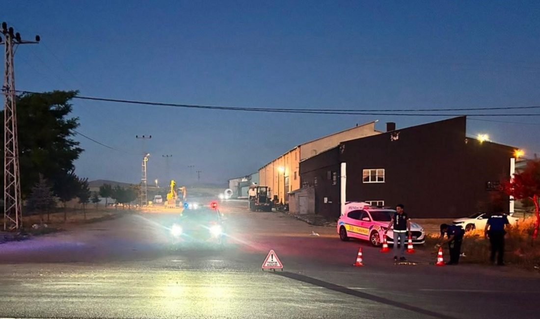 Kayseri’nin Tomarza ilçesinde meydana gelen trafik kazasının ardından çıkan kavga,