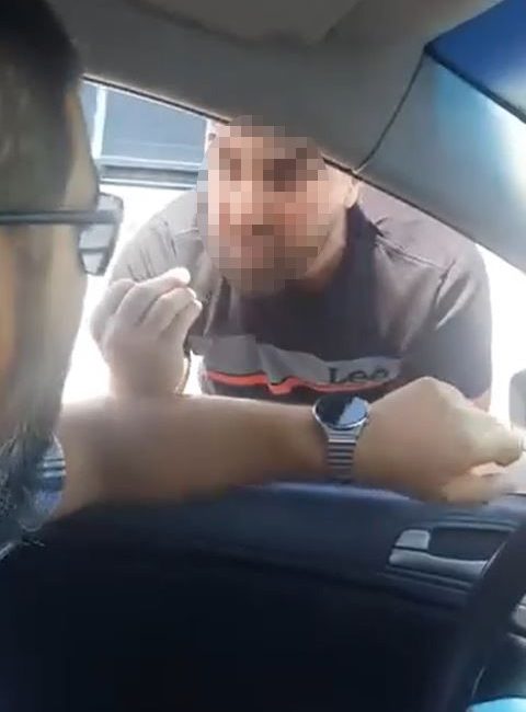 İstanbul Başakşehir’de trafikte yaşanan tartışmada öfkesine yenik düşerek aracından inen