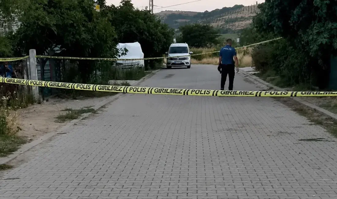 Tekirdağ’ın Muratlı ilçesinde kargo aracının çarptığı 5 yaşındaki çocuk kaldırıldığı