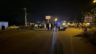 Osmaniye’nin Düziçi ilçesinde meydana gelen feci kazada otomobil ile motosiklet