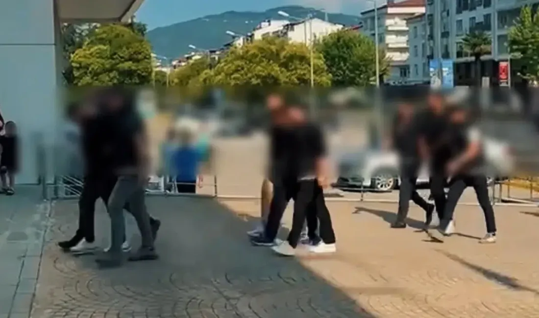 Ordu’da emniyet güçlerinin sokak satıcılarına yönelik gerçekleştirdiği eş zamanlı operasyonun