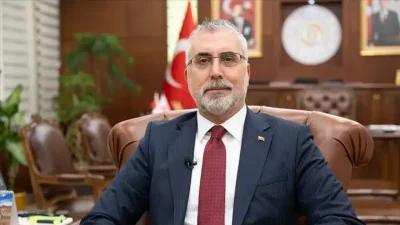 Çalışma ve Sosyal Güvenlik Bakanı Vedat Işıkhan, binlerce vatandaşa kendi